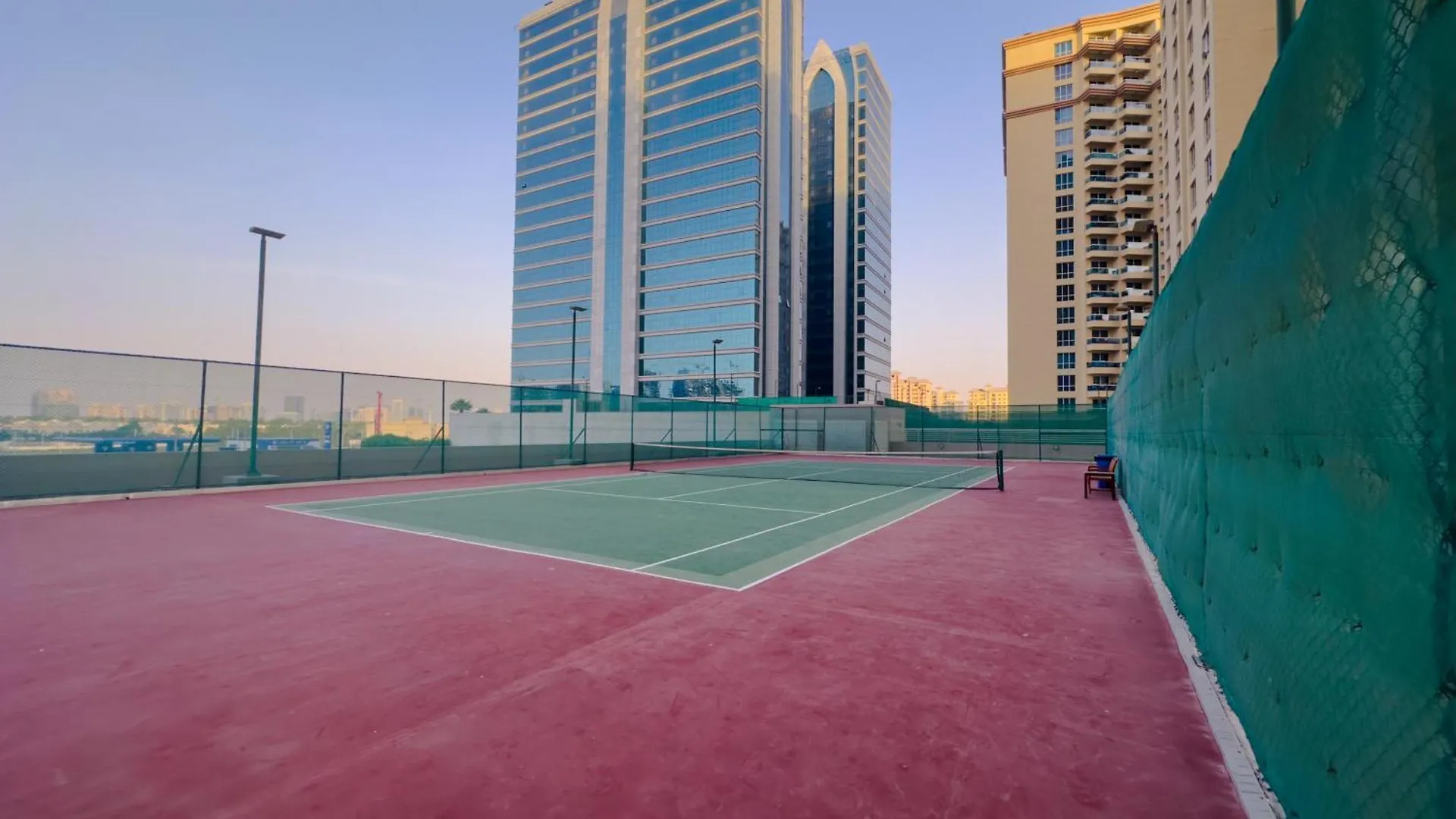 Apartamento Spacious 2Br In Lago Vista Tower Dubai Emirados Árabes Unidos