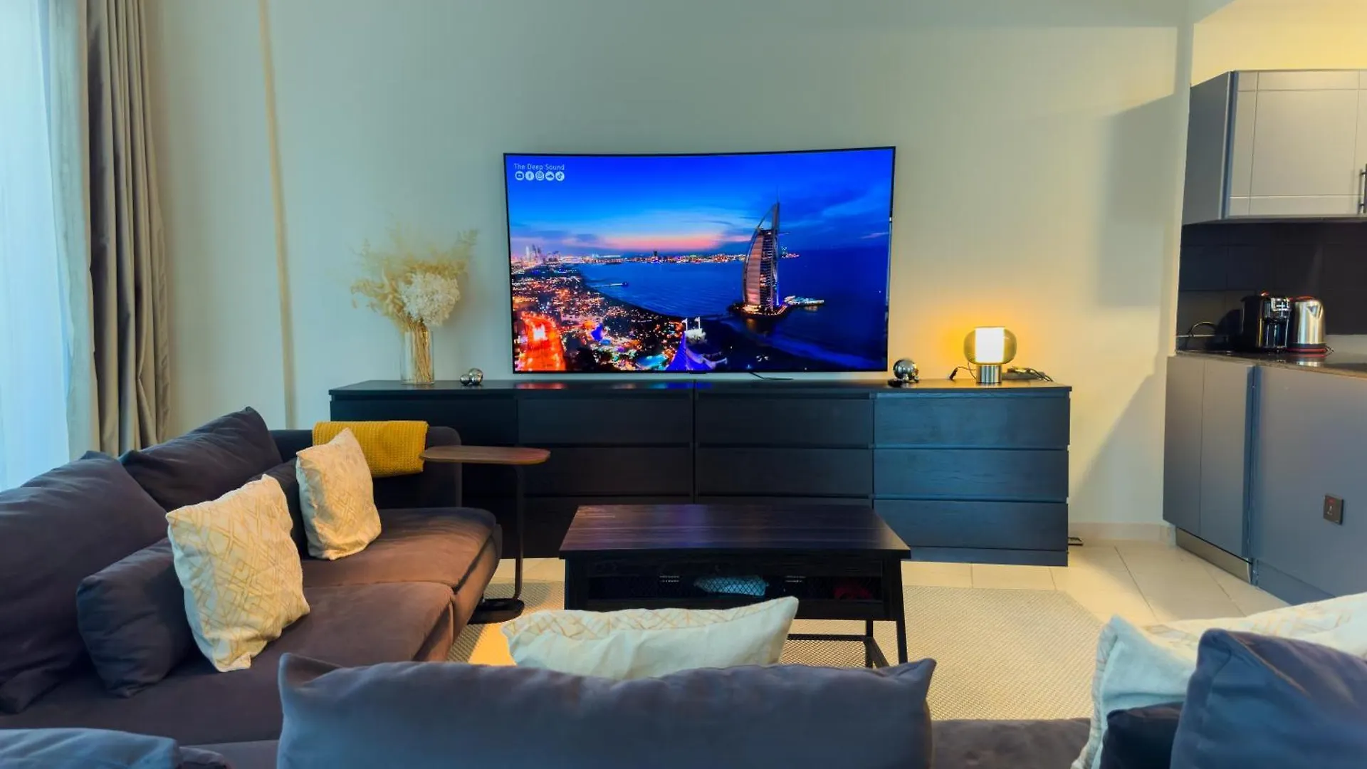 Spacious 2Br In Lago Vista Tower Dubai