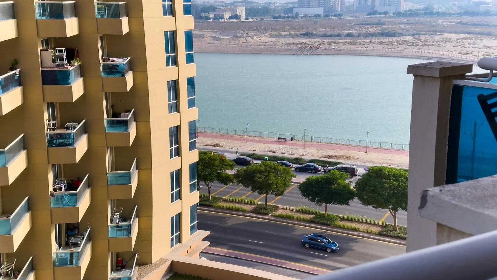 Apartamento Spacious 2Br In Lago Vista Tower Dubai Emirados Árabes Unidos