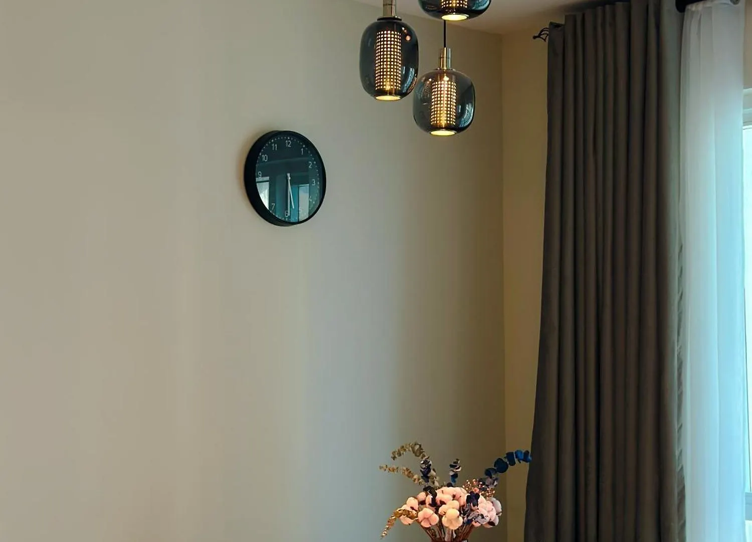 Spacious 2Br In Lago Vista Tower Dubai 0*,
