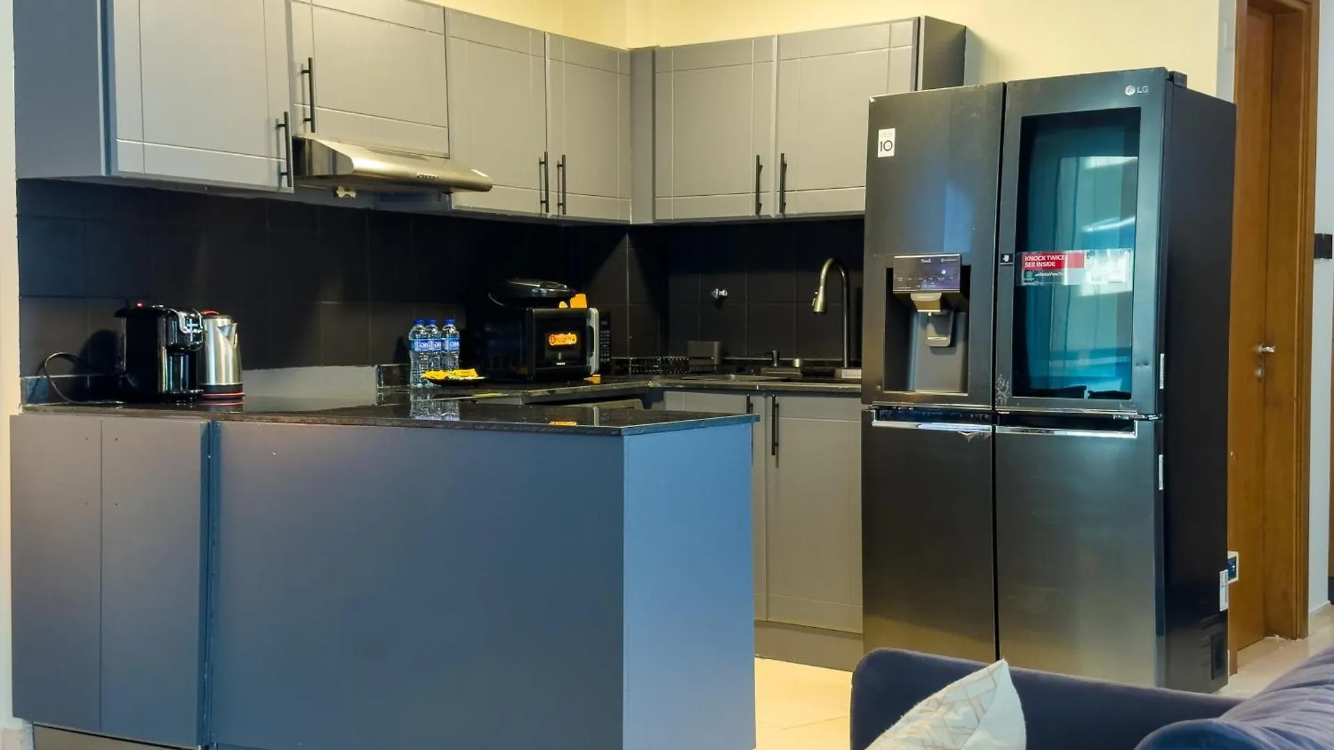 Spacious 2Br In Lago Vista Tower Dubai