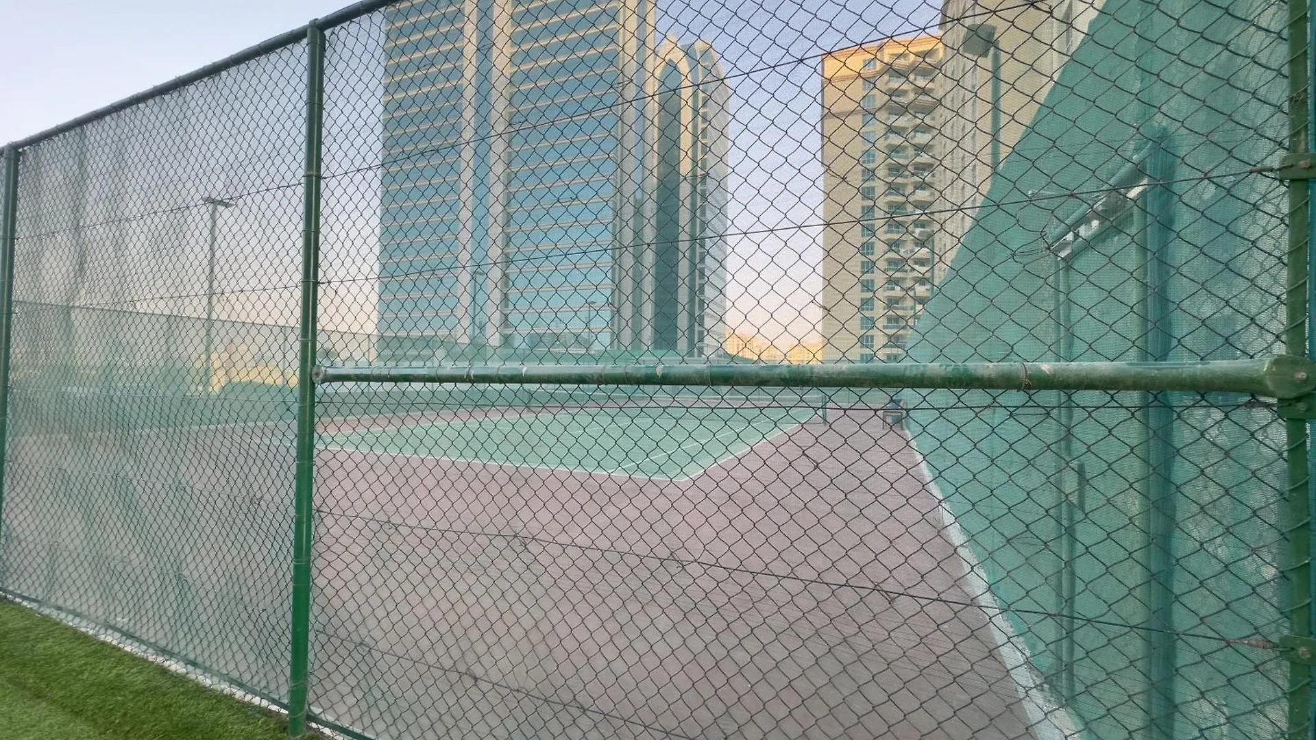 Apartamento Spacious 2Br In Lago Vista Tower Dubai